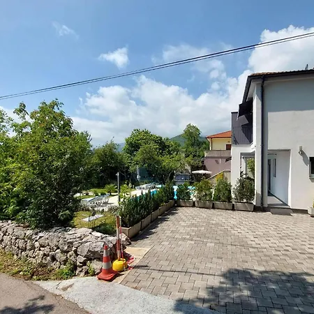 Gorgeous In * Veprinac