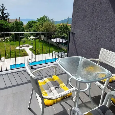 Gorgeous In * Veprinac